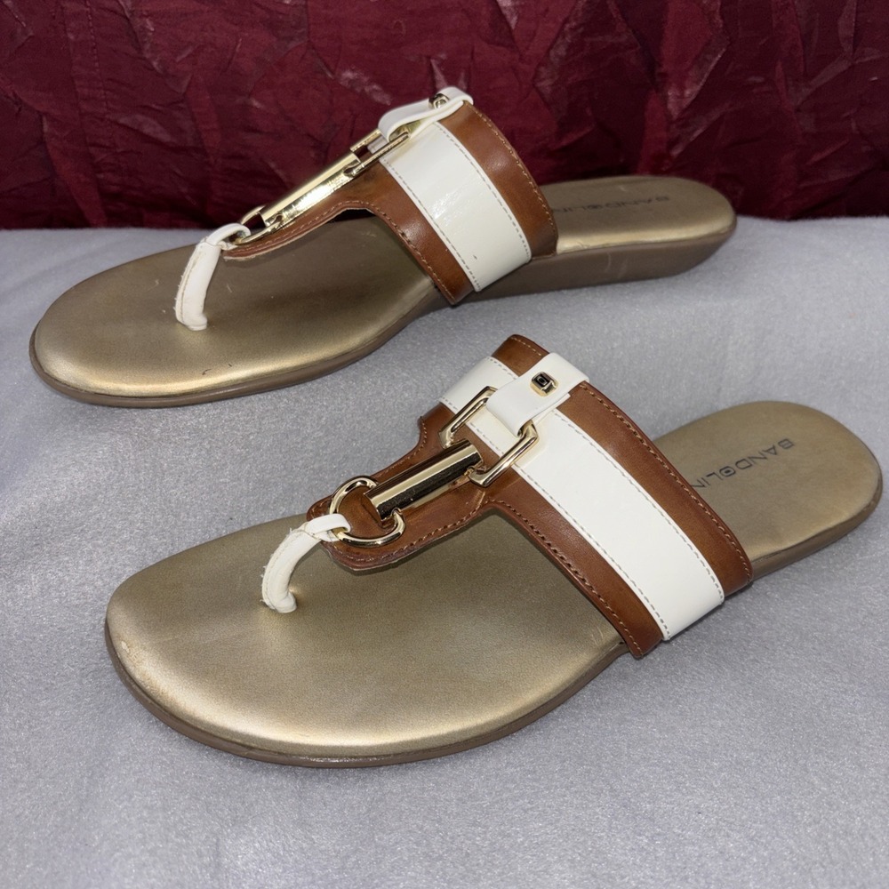 Bandolino Jillian 3 T-Strap Sandals Tan‎ White Gold Hardware Flat Womens Size 8M